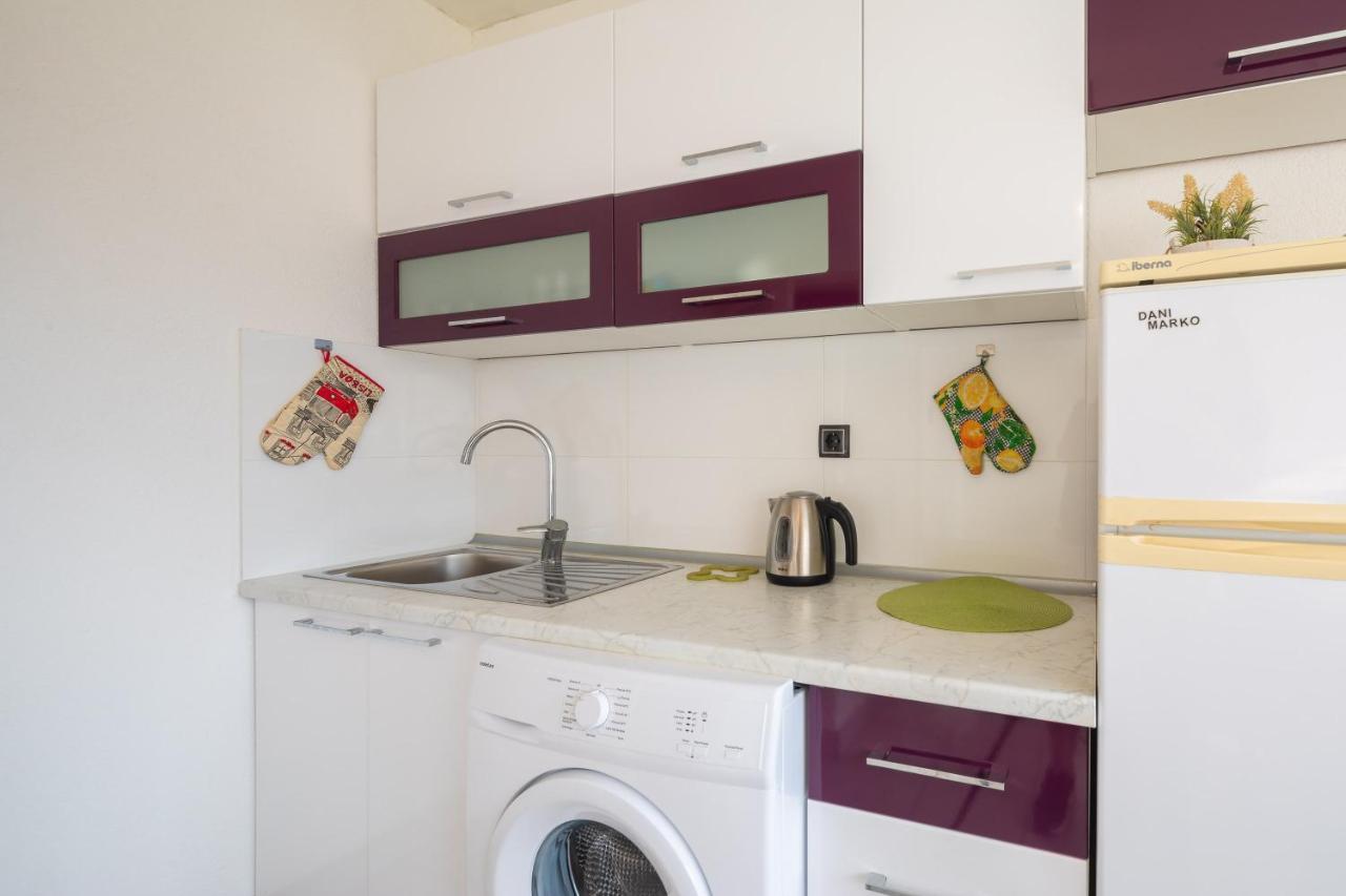 Edita - Apartment In Town Centre Макарска Екстериор снимка