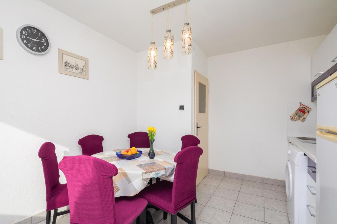 Edita - Apartment In Town Centre Макарска Екстериор снимка