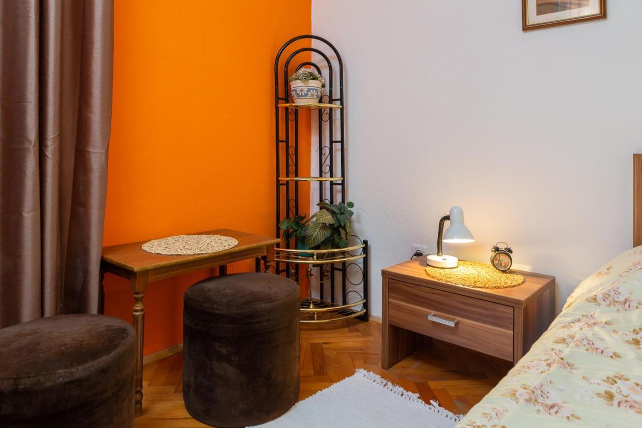 Edita - Apartment In Town Centre Макарска Екстериор снимка